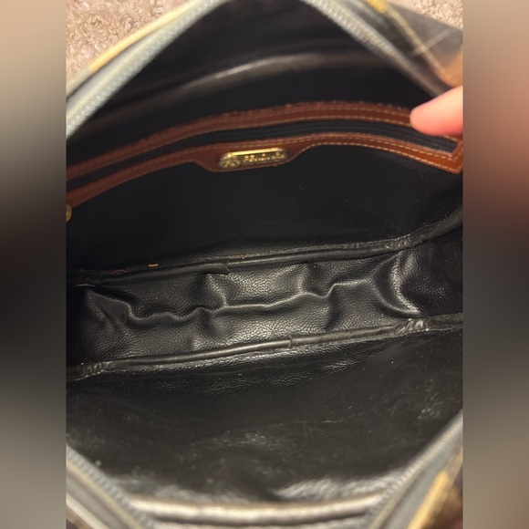 Fendi Vintage Pequin Crossbody Bag - Picture 13 of 16